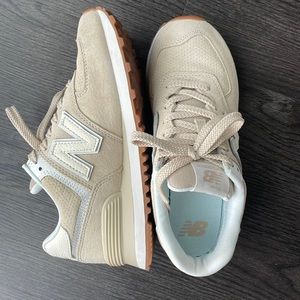 Women’s New Balance 574
